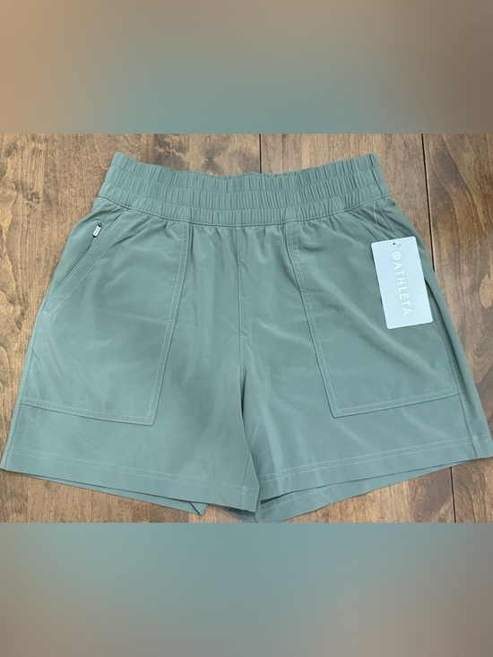 Athleta Pants - Athleta Wayfind Short Women's Athletic Shorts in Sage Green